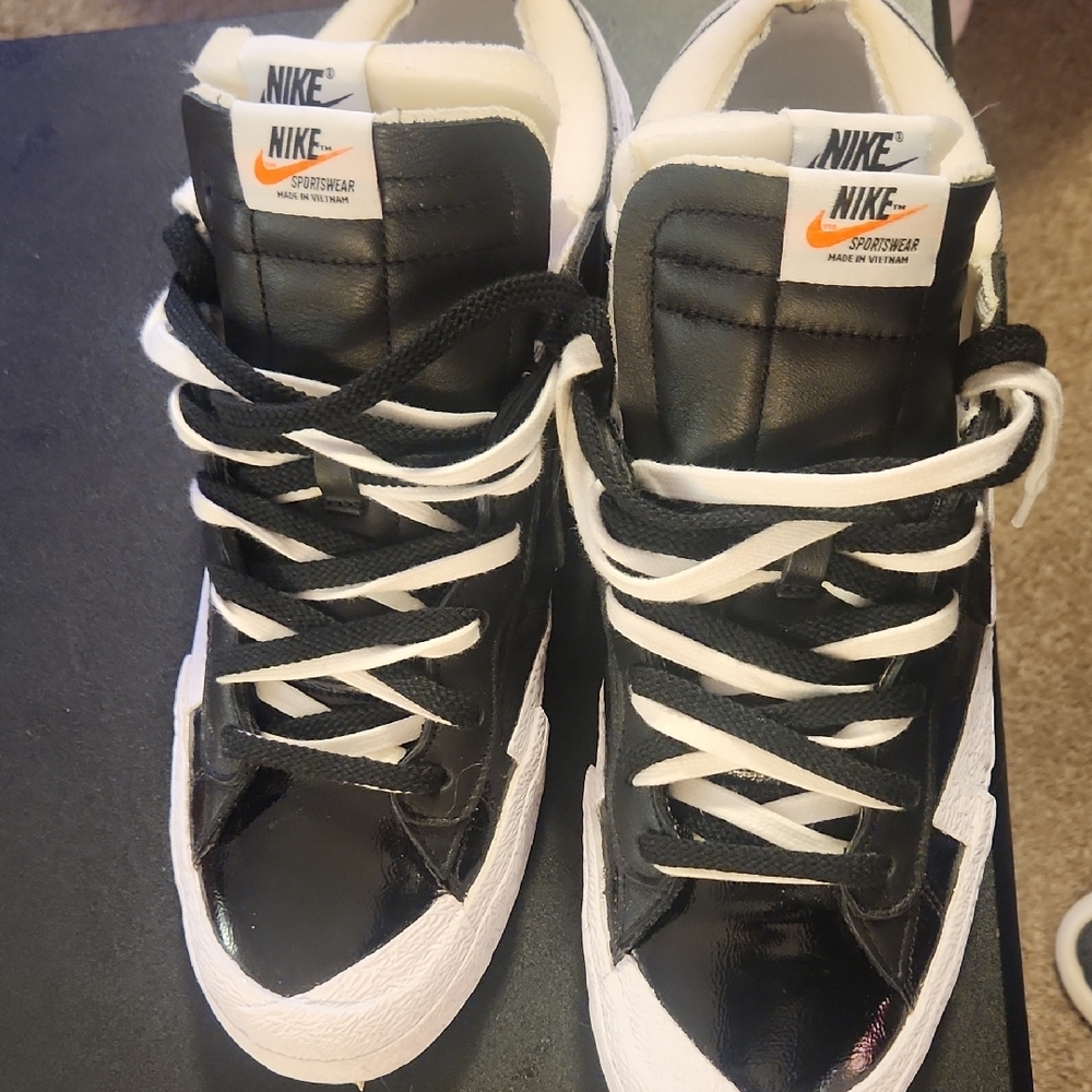 "Nike Blazer Low × Sacai" Black and White Layered Swoosh Sneakers - Picture 6 of 9